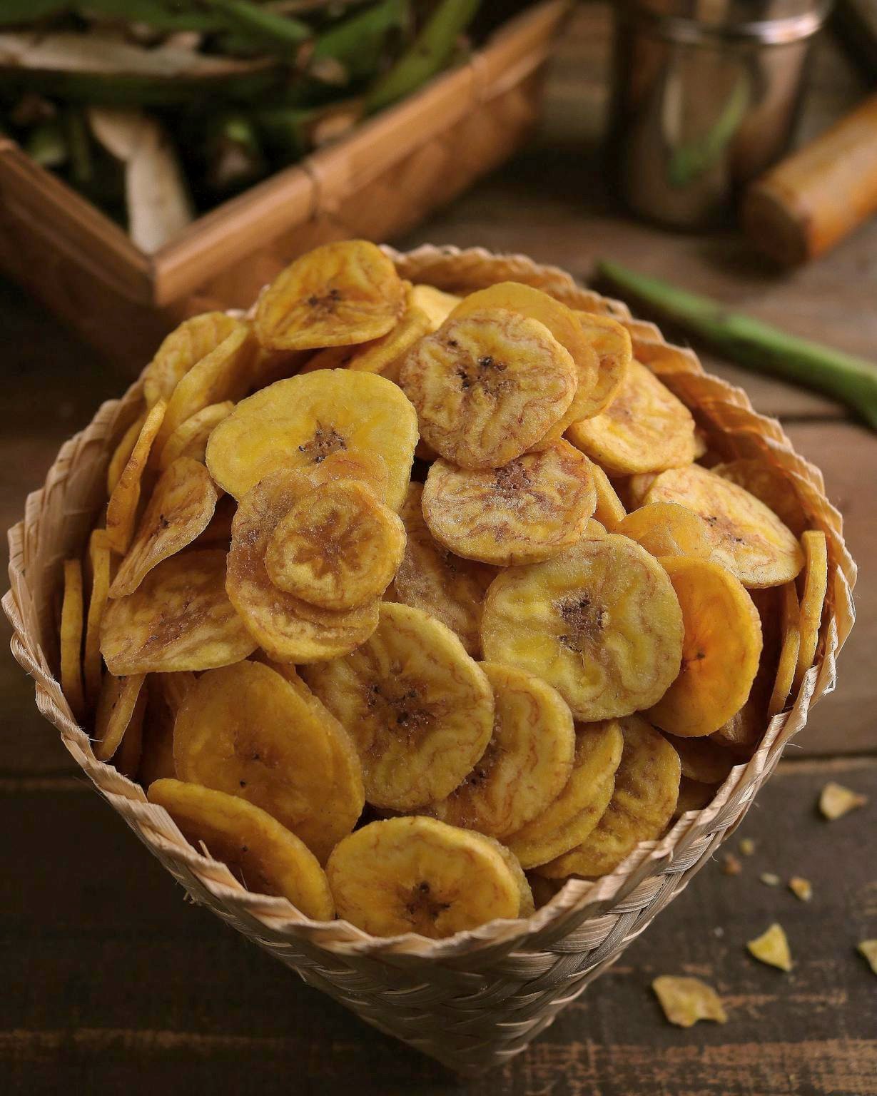 Long Distance Snack 101 Easy Travel Snacks That Don’t Require a Fridge - Sprinkle of Wanderlust