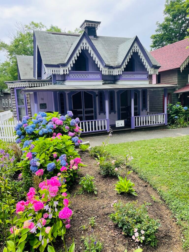 How to Plan a Day Trip to Martha’s Vineyard (+Free Printable Itinerary)