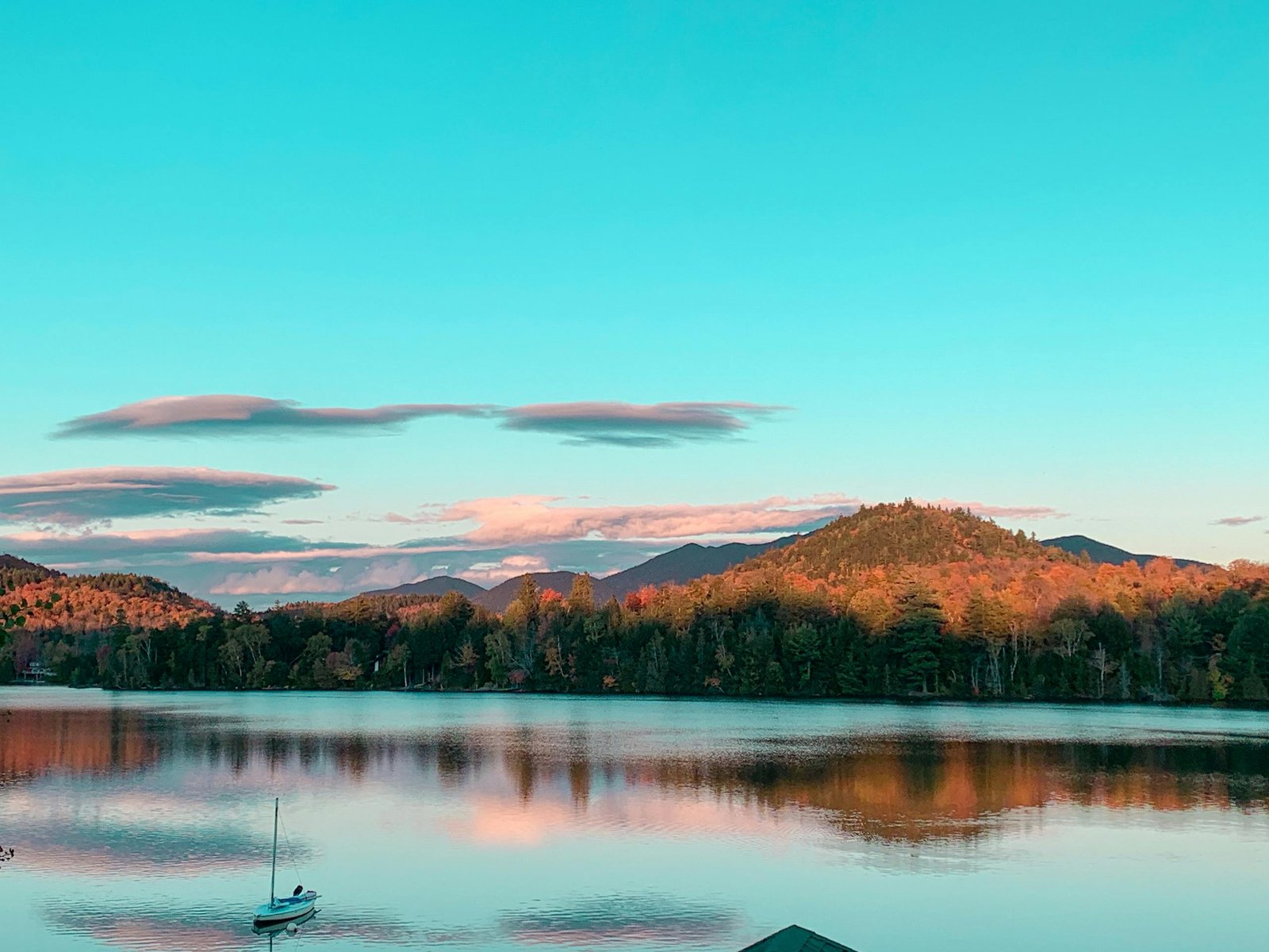 8 Lake Getaways That Are The Perfect Weekend Escape from NYC